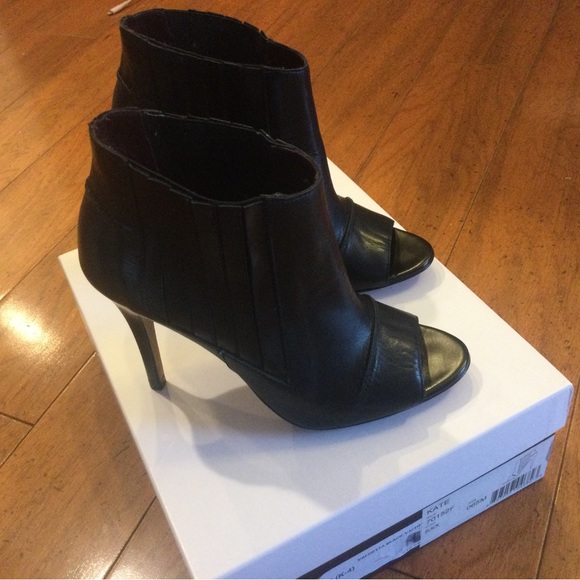 Brand New Black Leather women’s bootie - Picture 1 of 5